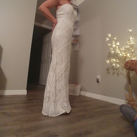 Gorgeous Ivory/ lace gown!! - Picture 7 of 8